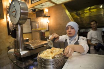 How Arab Caterers Blend Tradition with Innovation